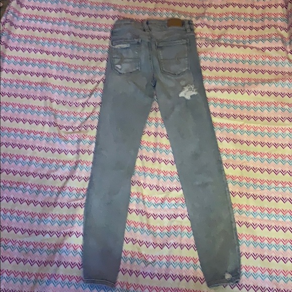 American Eagle Ripped Jeans - Picture 4 of 4